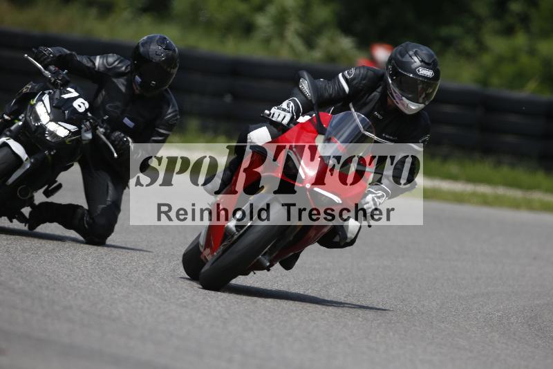 /Archiv-2024/29 12.06.2024 MOTO.CH Track Day ADR/Gruppe blau/unklar